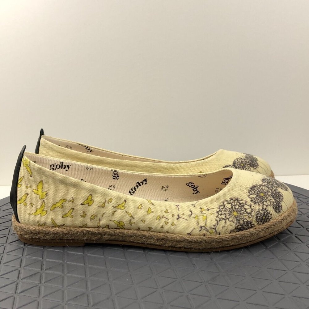 Goby Shoes Womens Size 38EU 7.5US Beige Print Slip on Loafers Canvas